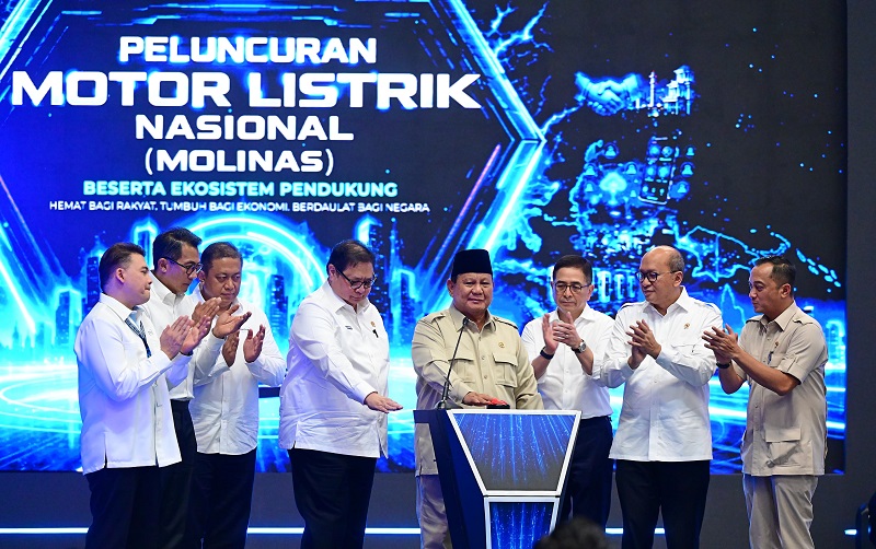 Berita Foto : Panglima TNI Hadiri Peluncuran Motor Listrik Nasional oleh Presiden RI.