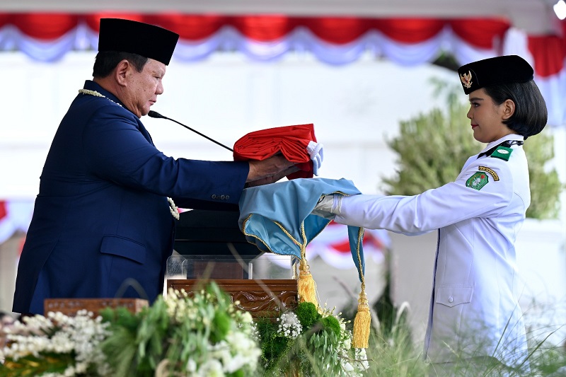 Berita Foto : Panglima TNI Hadiri Upacara Detik-Detik Proklamasi di Istana Merdeka.