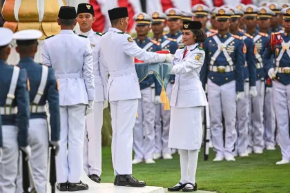 Penurunan Bendera HUT ke-81 RI di Istana Merdeka, Usung Semangat Indonesia Berdaulat dan Makmur
