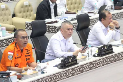 Berita Foto : Rapat Evaluasi atas Kecelakaan Transportasi Laut