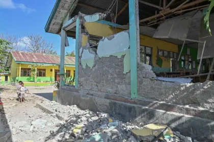 Berita Foto : Gempa NTT Berdampak pada 804 Fasilitas Pendidikan, Aktivitas Sekolah Terganggu