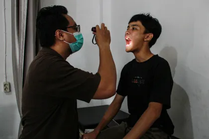 Berita Foto : Kasus ISPA dampak kabut asap di Palangka Raya