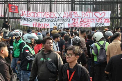 Berita Foto : Aliansi Masyarakat Pati Bersatu Galang Solidaritas Jelang Aksi di Depan Gedung DPR