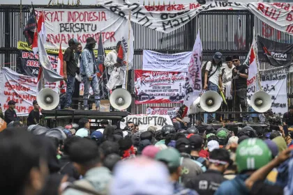 Aksi 27 Agustus di Depan DPR/MPR Tuntut Pemberantasan Korupsi dan RUU Perampasan Aset