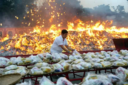 Berita Foto : Festival Hungry Ghost di Medan