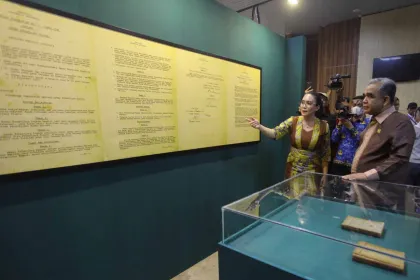 Rieke Diah Pitaloka Gelar Pameran Arsip Sejarah Konstitusi