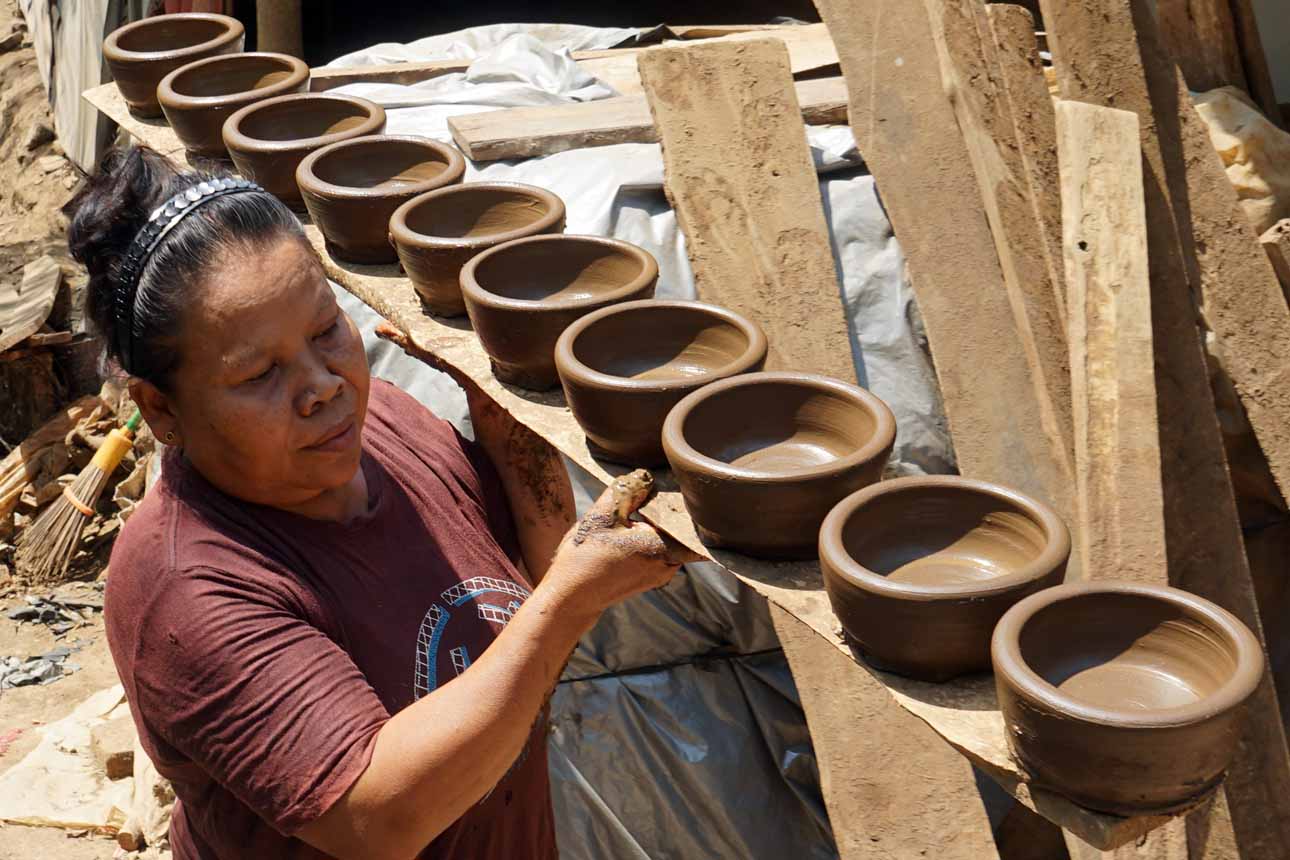 Foto: Perkuat Ekonomi Kreatif, Sentra Kerajinan Tradisional Didorong Jadi Destinasi Wisata