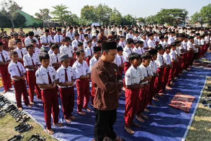 Berita Foto : Pelaksanaan shalat minta diturunkan hujan di Semarang