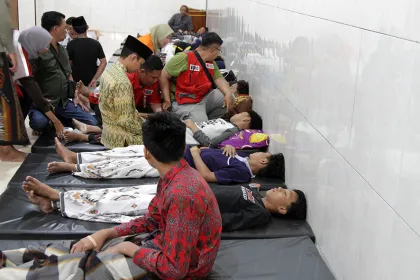 Berita Foto : Santri Korban Keracunan Makanan