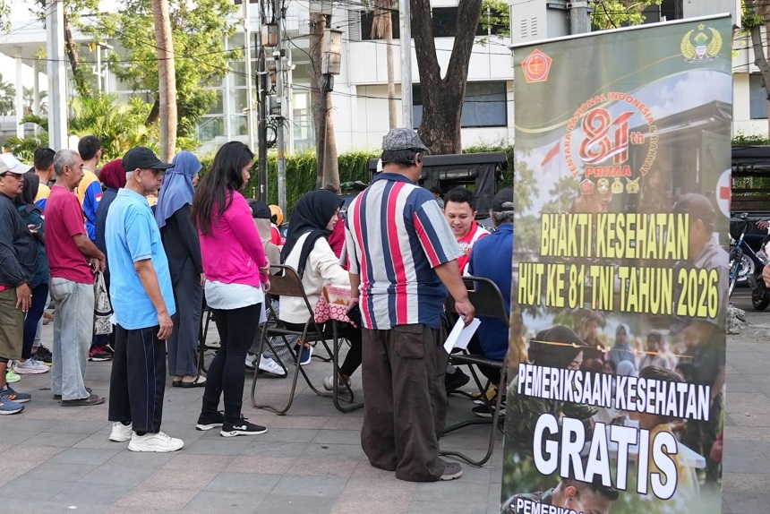 Berita Foto : Sambut HUT ke-81 TNI, Bhakti Kesehatan TNI Layani Masyarakat di Jakarta