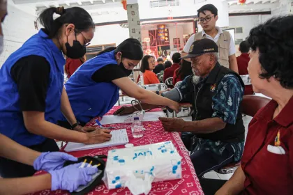 Berita Foto : Bakti sosial pengobatan gratis massal di Pecinan Semarang