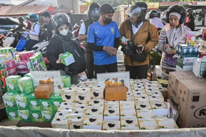 Penjualan Masker Medis di Jakarta Melonjak 100 Persen Imbas Sebaran Abu Vulkanik Anak Krakatau
