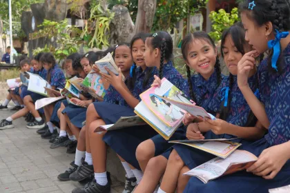 Berita Foto : Perpustakaan Keliling Tingkatkan Layanan Baca di Denpasar
