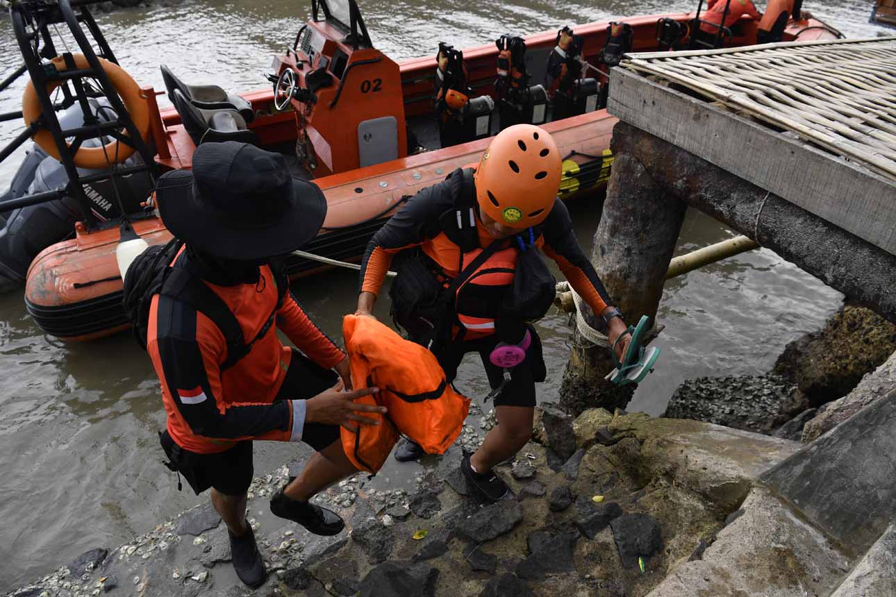 Foto: Perkembangan Pencarian Hari Keenam Tim SAR Gabungan di Selat Sunda
