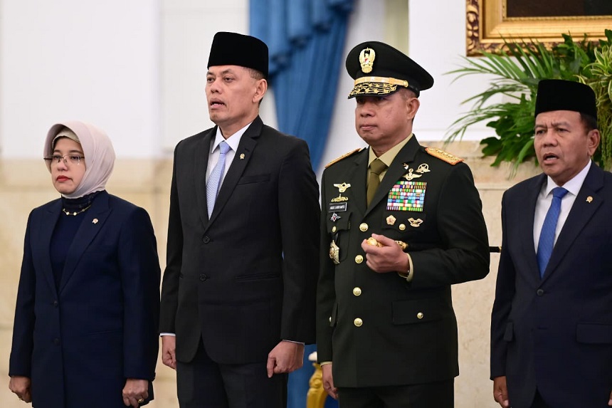 Berita Foto : Panglima TNI Hadiri Pelantikan Menteri Keuangan RI.