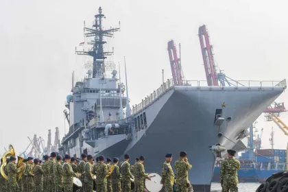 Kedatangan Kapal Induk ITS Giuseppe Garibaldi-551 di Tanjung Priok