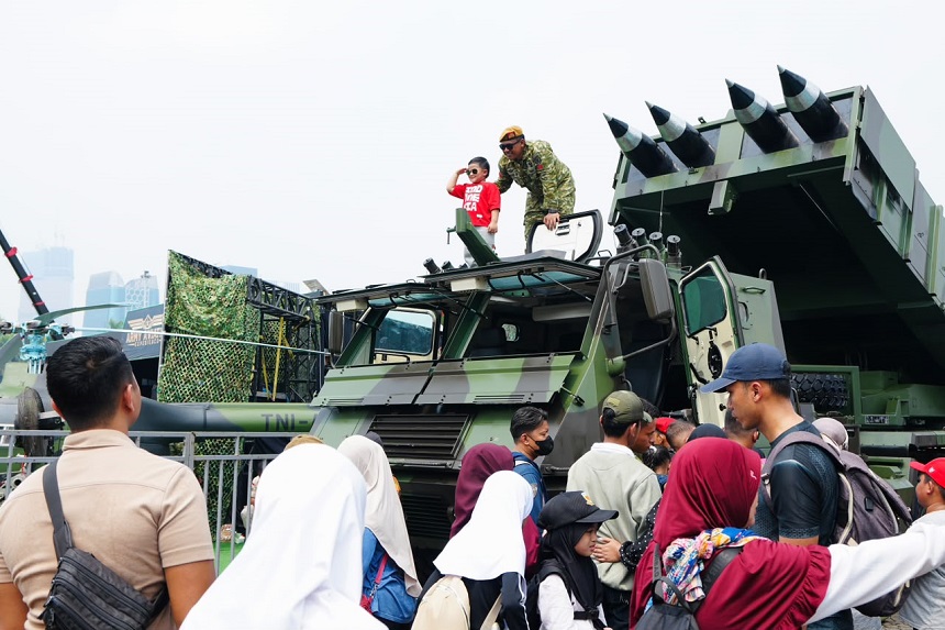 Pameran Alutsista TNI Digelar di Monas, Tampilkan Kekuatan Tiga Matra.
