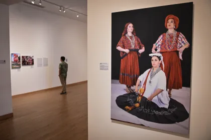 Pameran foto Constelaciones Vivas