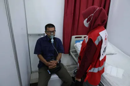 Jaga Kesehatan Warga Terdampak Kabut Asap, BI Kalbar Bersama PMI Gelar Pemeriksaan Kesehatan