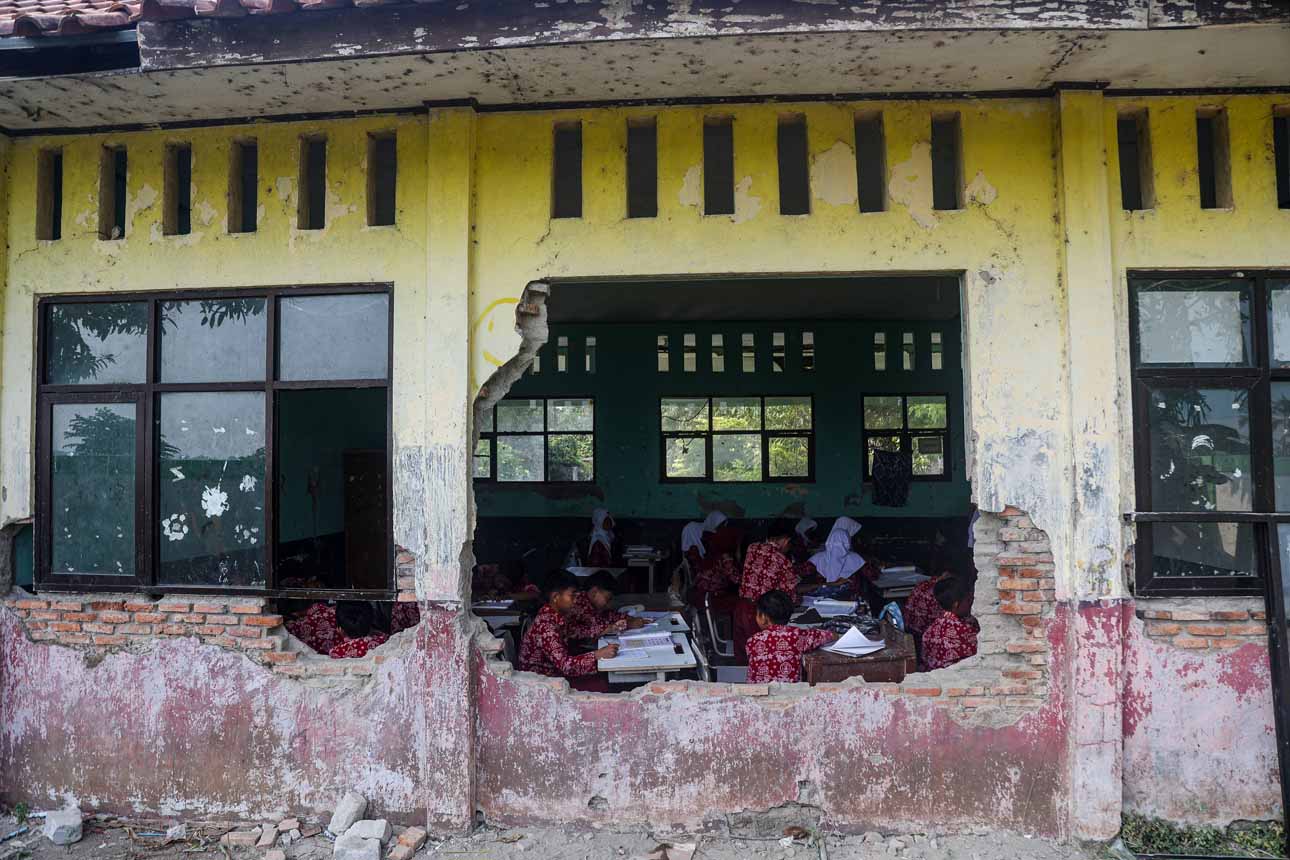 Foto: Bangunan Sekolah Dasar di Kabupaten Bekasi Rusak, Perlu Perbaikan