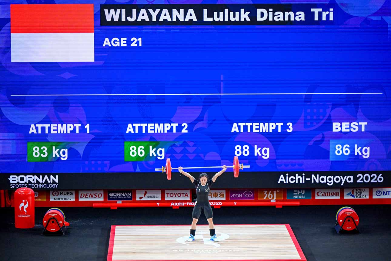 Berita Foto : Luluk Diana Sumbang Medali Perunggu di Kelas 49 Kg Angkat Besi Putri