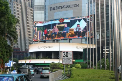 Berita Foto : Iconic Pacific Place LED Jadi Landmark Digital Baru di Kawasan SCBD