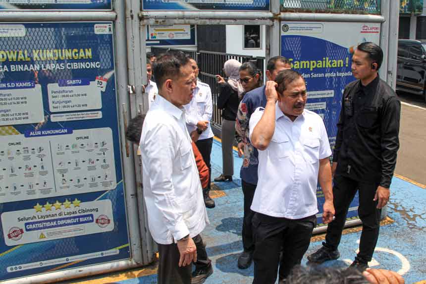 Berita Foto : Menteri Imipas Lakukan Sidak di Lapas Kelas IIA Cibinong Bogor
