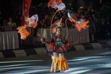 Batik Night Carnival Meriahkan Hari Batik Nasional di Pekalongan