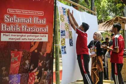 Belajar merangkai kain batik di Semarang