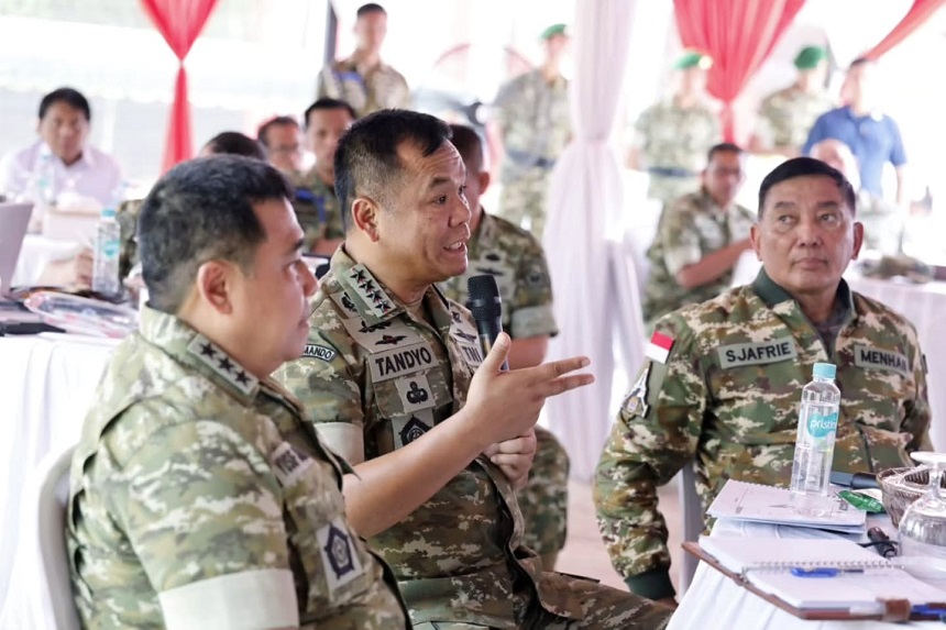 Wapang TNI Bersama Menhan RI Tinjau Kesiapan Yonif TP di ...