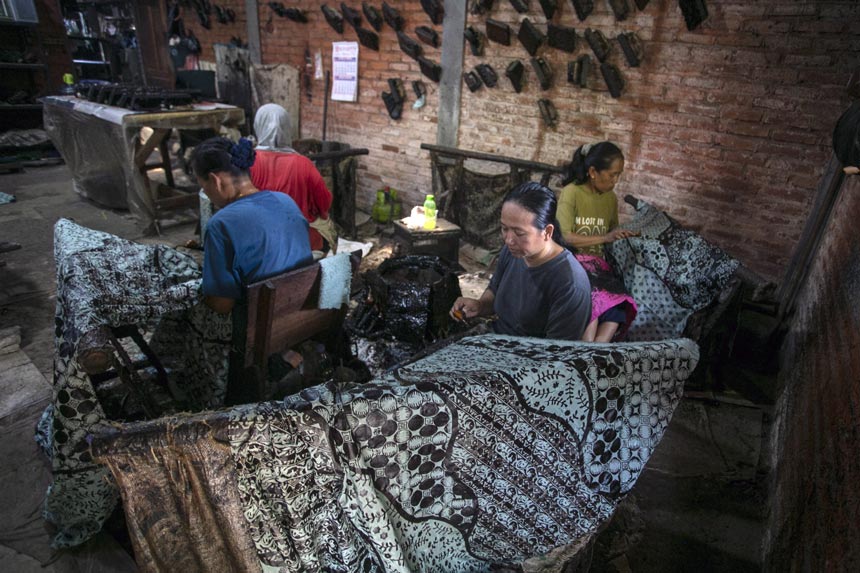 Foto: Kemenperin Catat Ekspor Batik Indonesia Turun pada Triwulan II 2026
