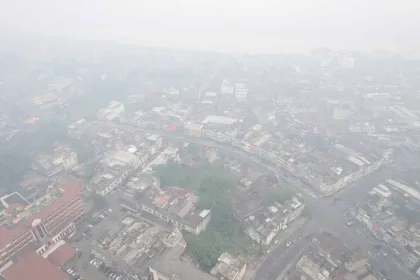 Asap karhutla bertambah pekat di Jambi