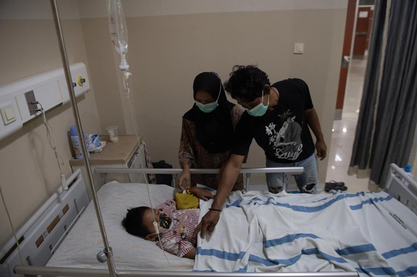 Foto: ISPA Mengancam Kesehatan Warga Palembang, Anak-anak Jadi Kelompok Rentan