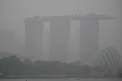 Kabut Asap Pekat Menyelimuti Singapura