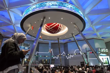 Literasi keuangan untuk investor Muda di Bursa efek Indonesia