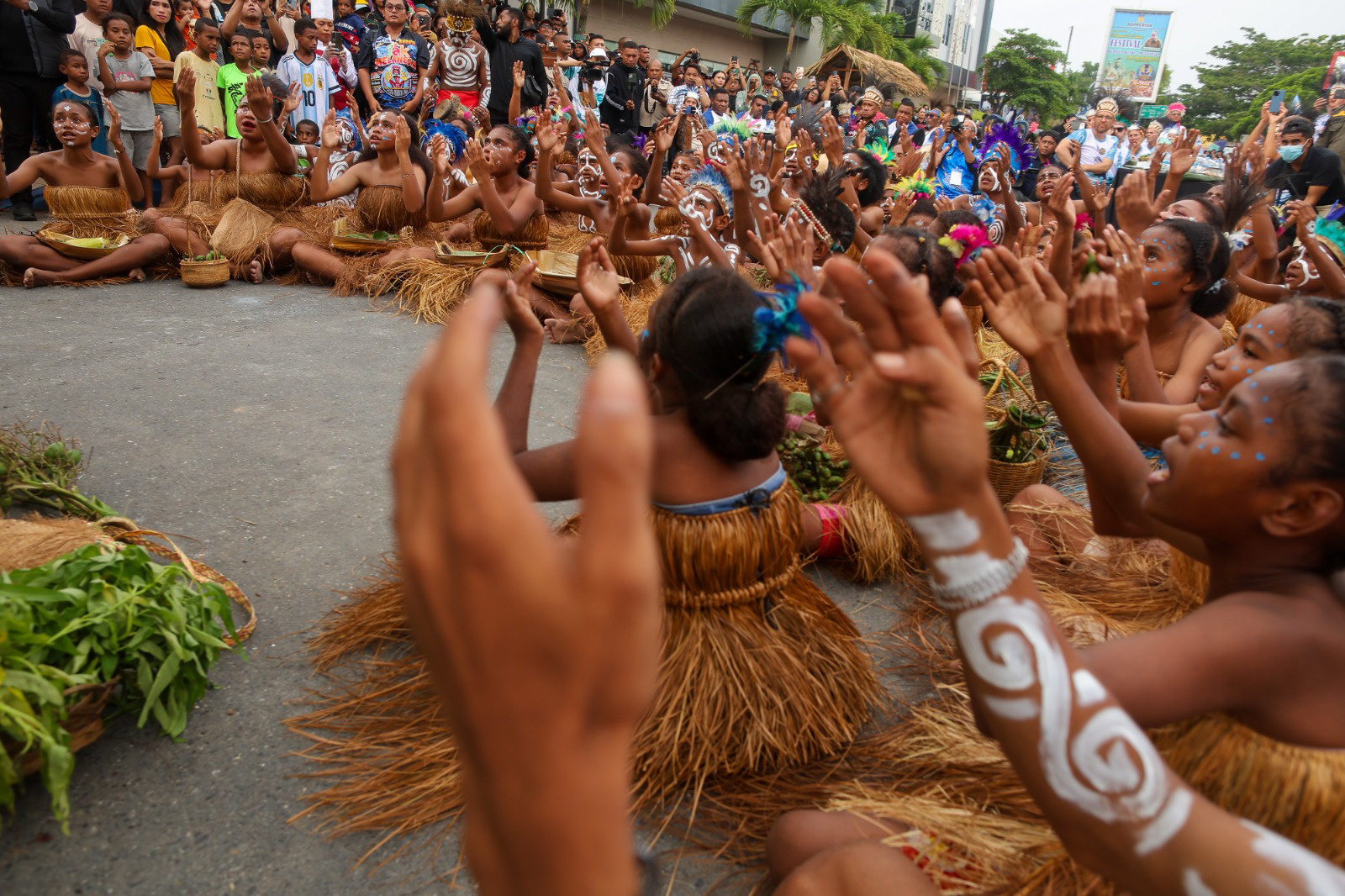 Foto: Ritual Munara Fan Nanggi di Biak