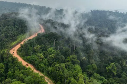 Sungai Mahakam Menyusut, Jalur Darat Long Pahangai–Long Bagun Jadi Andalan Distribusi Logistik