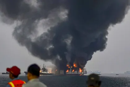 KMP Batumandi Terbakar di Perairan Pelabuhan Merak