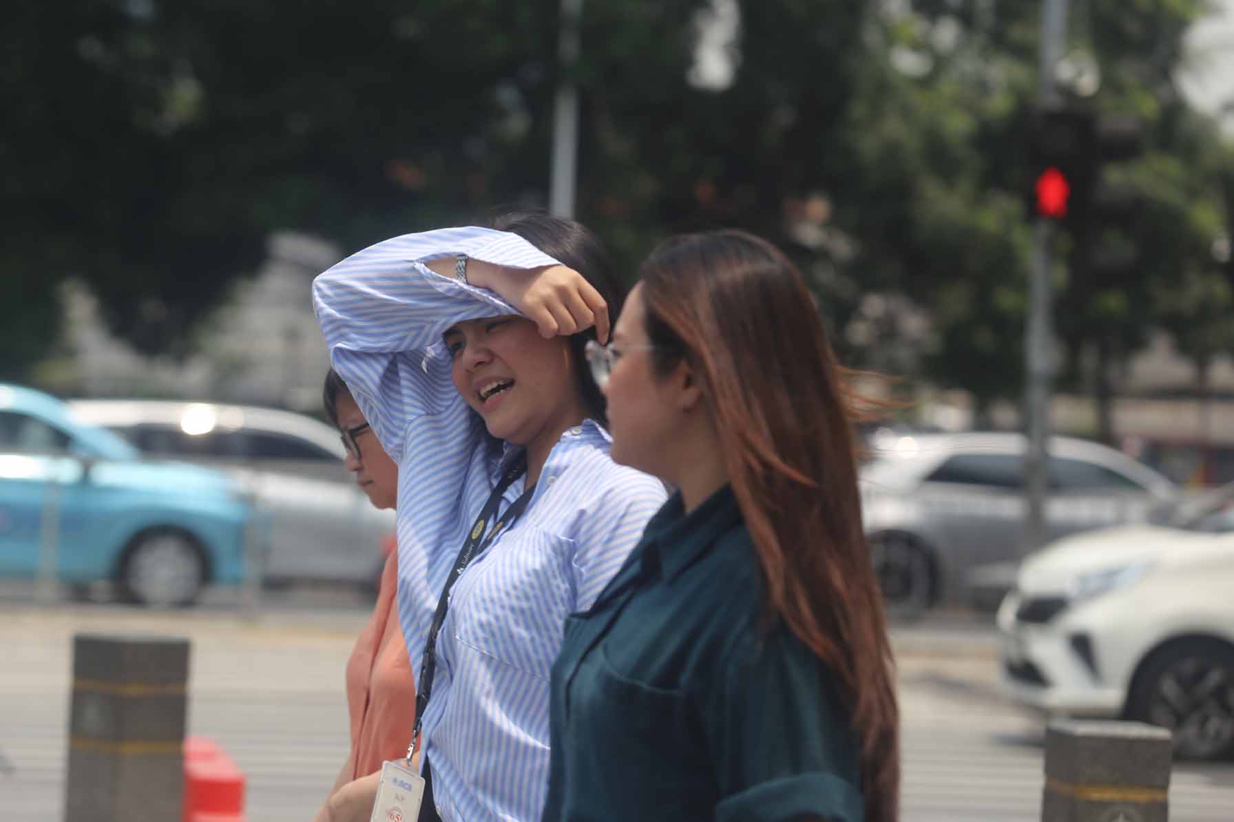 Foto: Meski Langit Mendung, Suhu Jakarta Capai 26-35 Derajat Celsius
