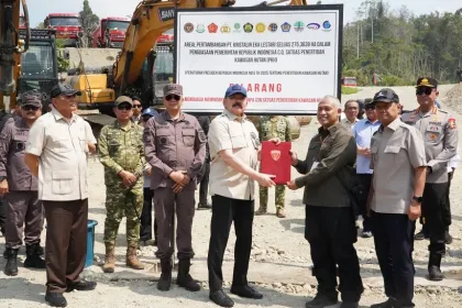 Panglima TNI Tinjau Penertiban Kawasan Hutan di Nabire, Papua Tengah.