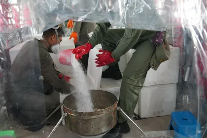 Operasi Modifikasi Cuaca Palembang: TNI Semai 5,4 Ton NaCl dan Dry Ice dari Lanud SMH.