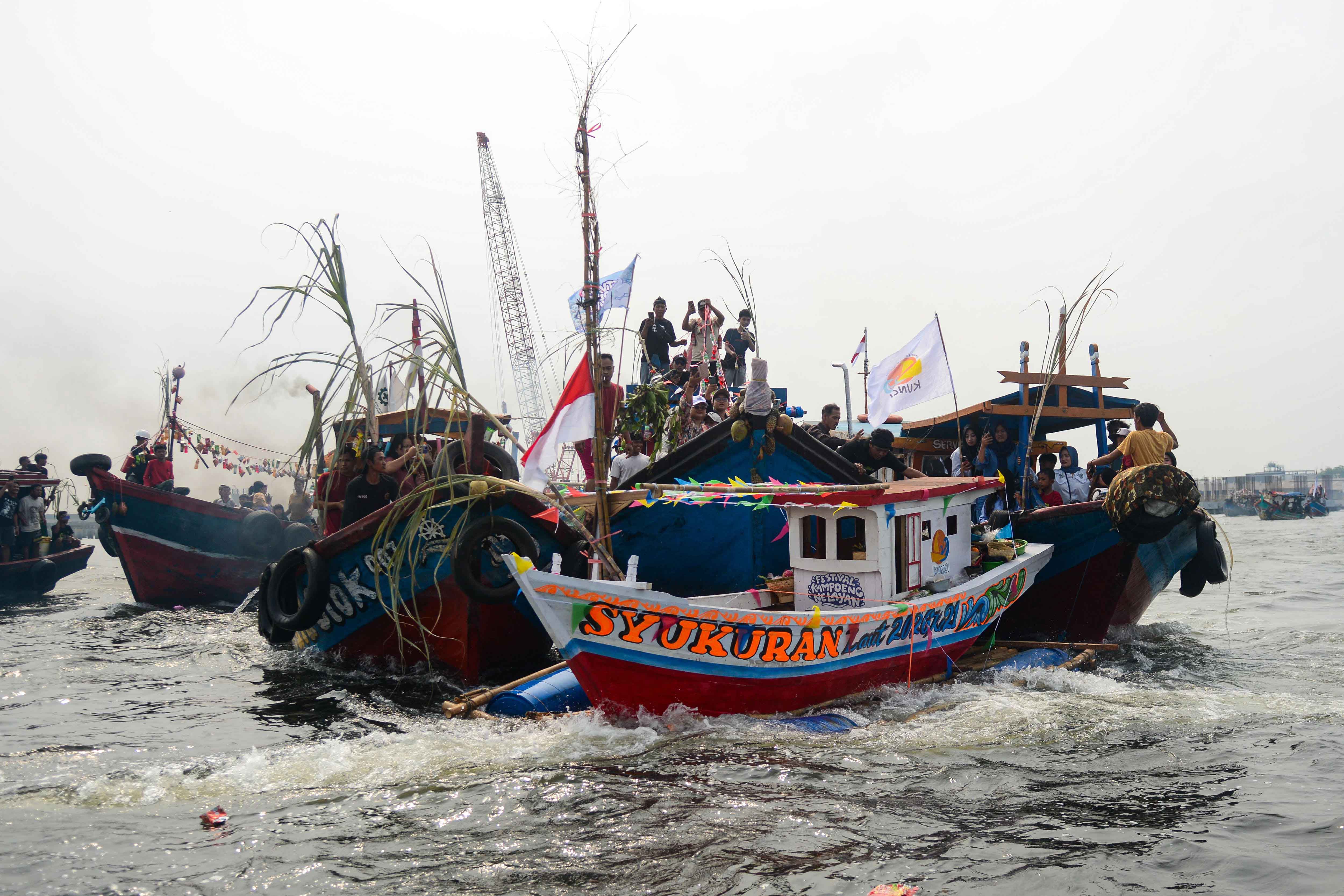 Foto: Tradisi nadran nelayan Cilincing Jakarta