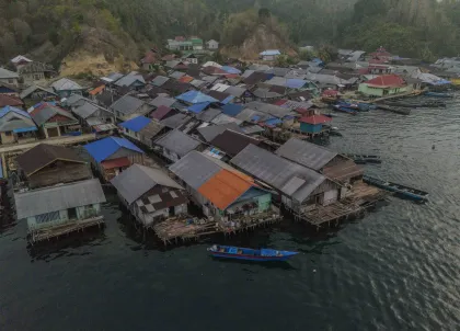 Perkampungan Suku Bajo di Bajo Sangkuang