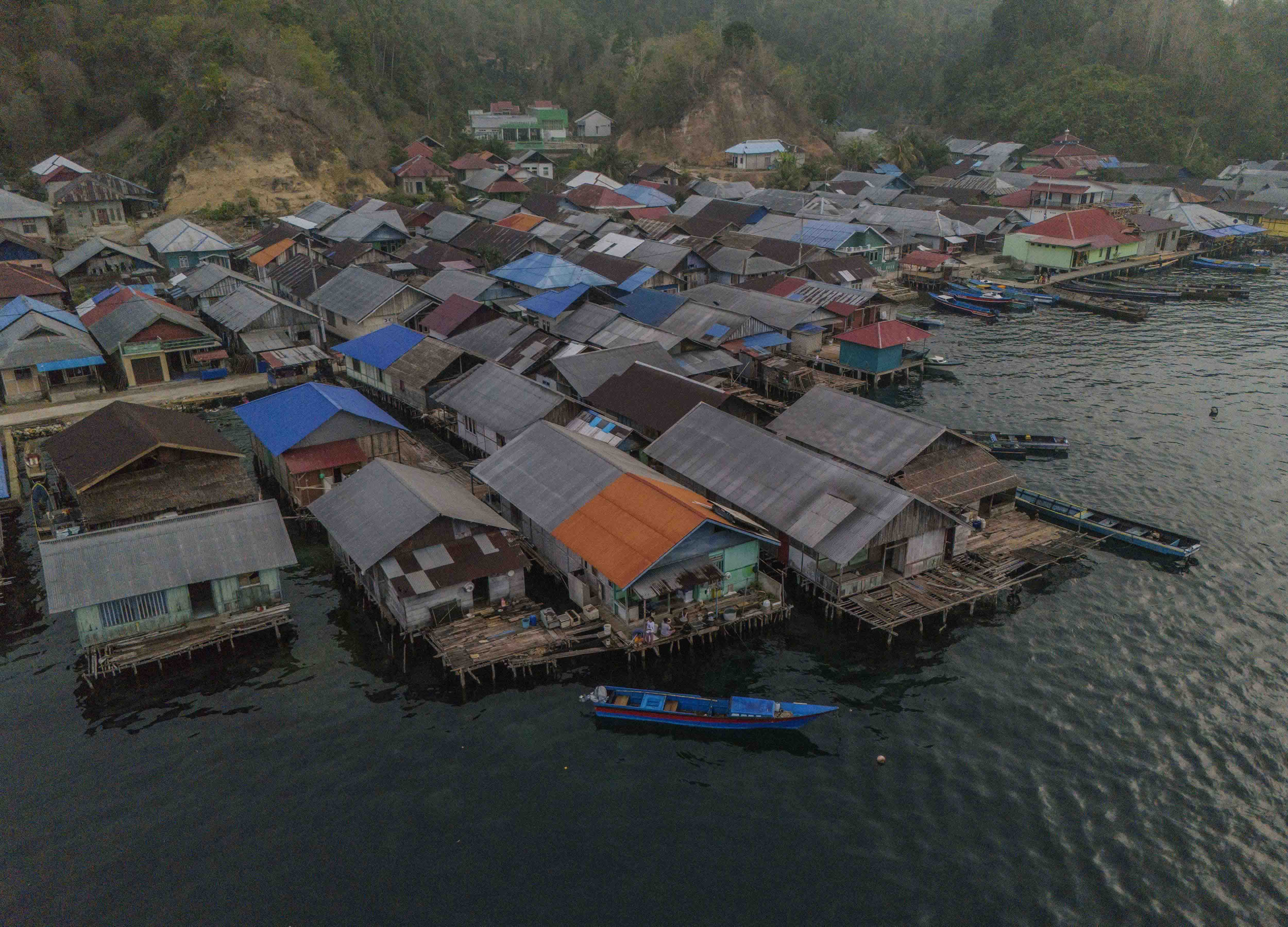 Foto: Perkampungan Suku Bajo di Bajo Sangkuang
