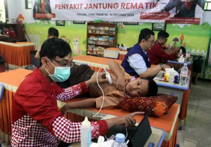 Berita Foto : Cegah Gangguan Jantung Sejak Dini, Anak Sekolah di Malang Jalani Skrining Gratis