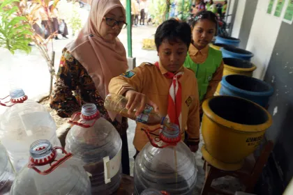 Program sangu sampah siswa di Trenggalek