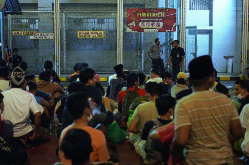 300 Napi Rutan Salemba Dipindah Imbas Razia Narkotika dan Handphone