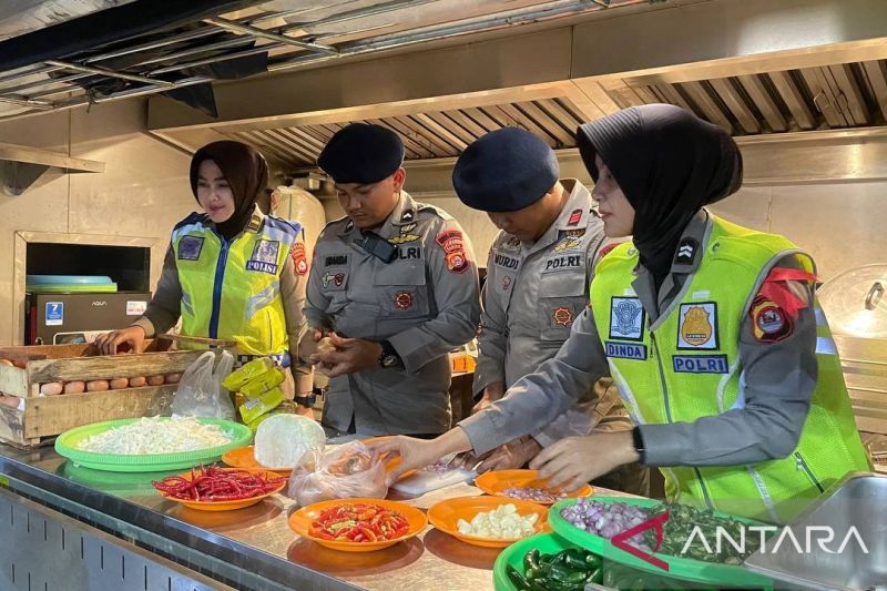 Polisi Sediakan Dapur Umum di Pelabuhan Ciwandan untuk Pemudik Lebaran