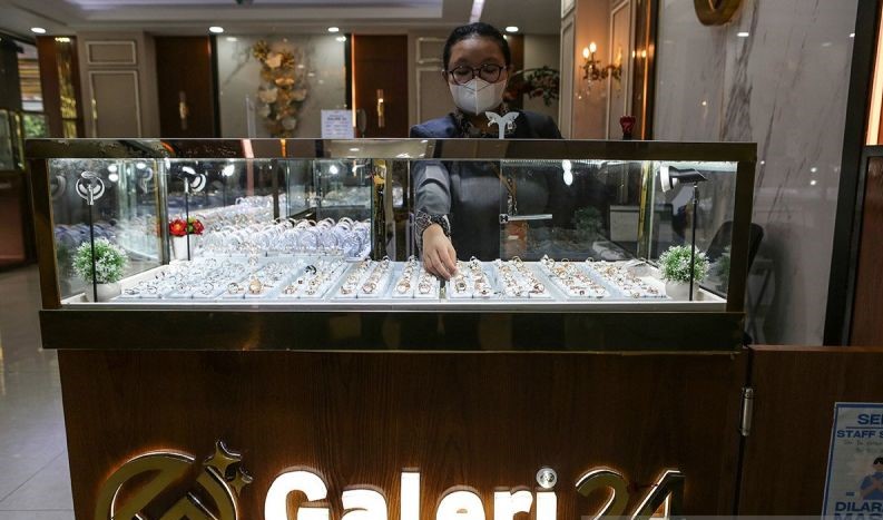 Harga Emas Terus Meroket, Naik hingga Rp15.000 pada H-1 Lebaran