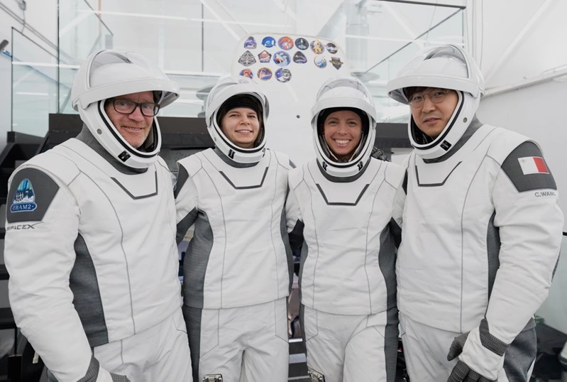 Jadi Turis Antariksa, Investor Bitcoin Bayar Seluruh Penerbangan SpaceX Melintasi Kutub Bumi